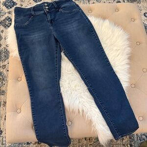 Wallflower Insta Sassy Soft High Rise 3 Button Jeans size 15